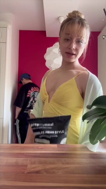 Full leaked Aline dessine private onlyfans photo