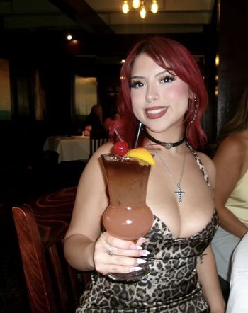 Full leaked Ariiposaa private onlyfans photo