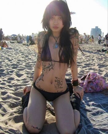 Full leaked Asian goth private onlyfans photo