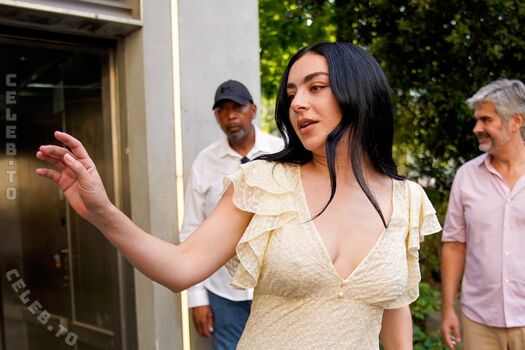 Full leaked Charli xcx private onlyfans photo