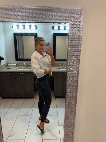 Full leaked Corina private onlyfans photo
