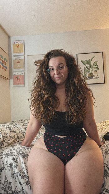 Full leaked Curlyfrycrissy private onlyfans photo