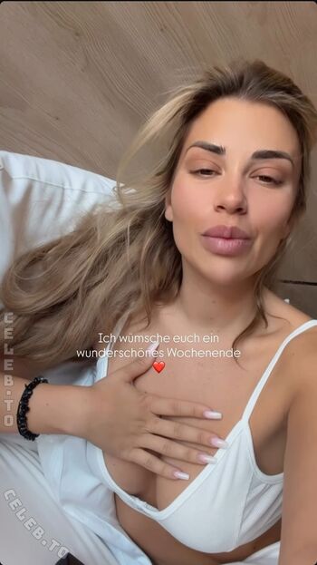 Full leaked Deeanaofficial private onlyfans photo