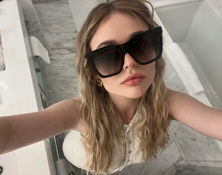 Full leaked Emily lind private onlyfans photo