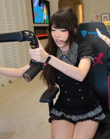 Full leaked Emiru private onlyfans photo