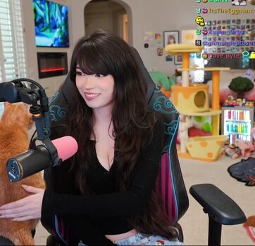 Full leaked Emiru private onlyfans photo