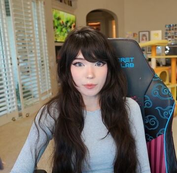 Full leaked Emiru private onlyfans photo