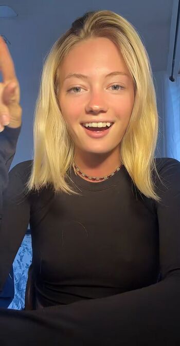 Full leaked Fangbarbie private onlyfans photo