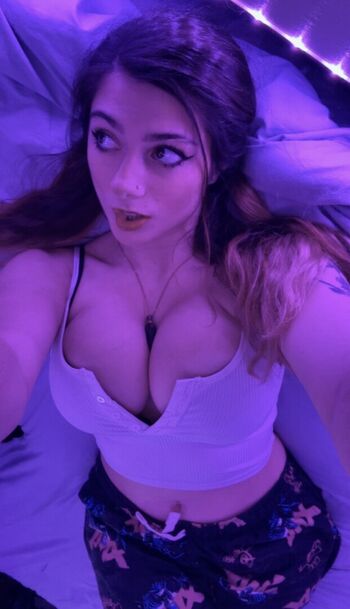 Full leaked Fg ems private onlyfans photo