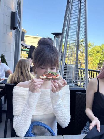 Hong Eunchae 홍은채