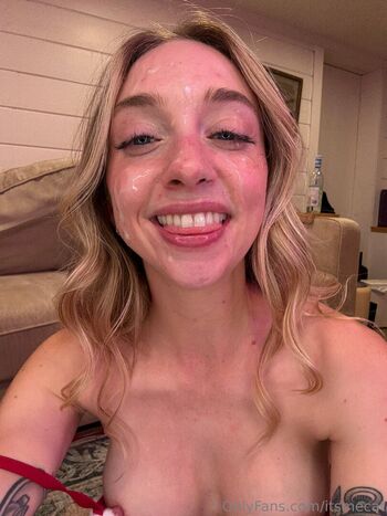 Full leaked Itsmecat private onlyfans photo