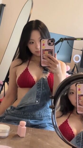 Full leaked Amandaraeuk / private onlyfans photo