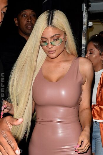 Full leaked Kylie jenner private onlyfans photo