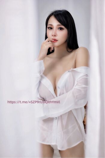 Full leaked Lelewu page private onlyfans photo