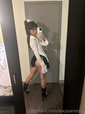 Full leaked Lexypanterra private onlyfans photo