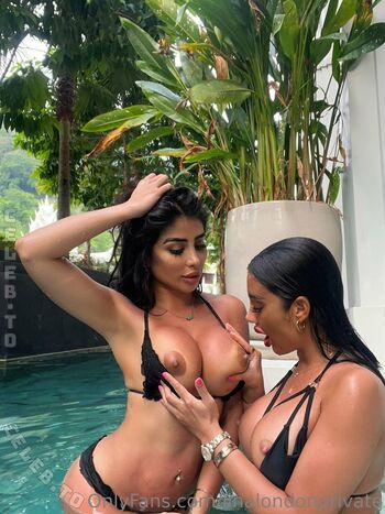 Full leaked Linalondonprivate private onlyfans photo