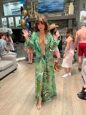 Full leaked Mika abdalla private onlyfans photo