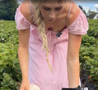 Full leaked Milschbaum private onlyfans photo