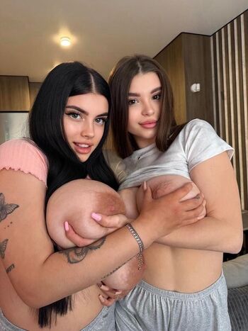 Full leaked Mona milk private onlyfans photo
