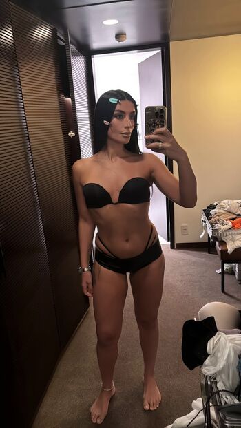 Full leaked Persian private onlyfans photo