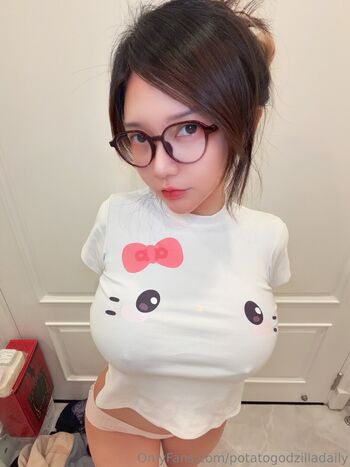 Full leaked Potatogodzilla private onlyfans photo