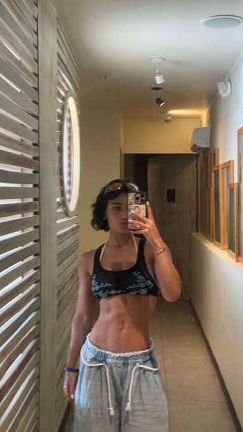 Full leaked Sara saffari private onlyfans photo