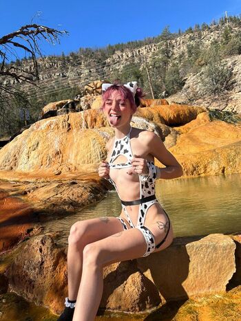 Full leaked Shrooms q private onlyfans photo
