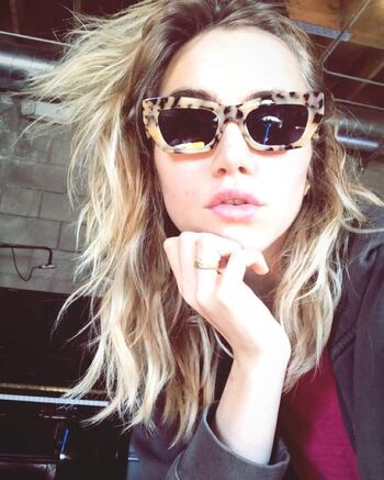 Suki Waterhouse
