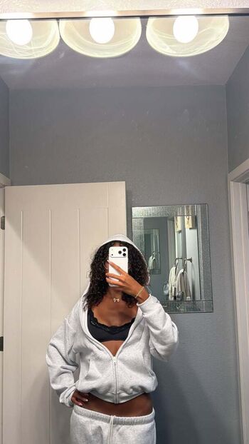 Full leaked Ttahlula private onlyfans photo