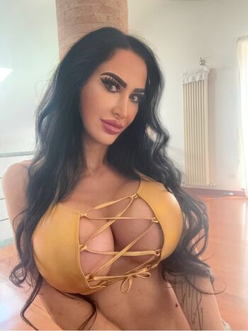 Full leaked Squishy/ private onlyfans photo