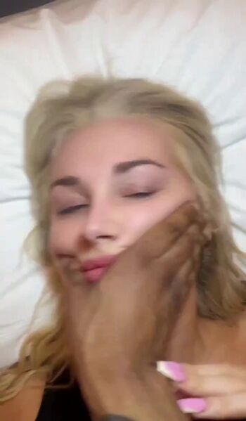 Full leaked Xeniablondi private onlyfans photo